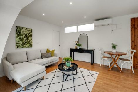 Photo of property in 17 Hayley Lane, East Tamaki Heights, Auckland, 2016