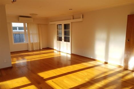 Photo of property in 1/8 Adrienne Place, Onehunga, Auckland, 1061