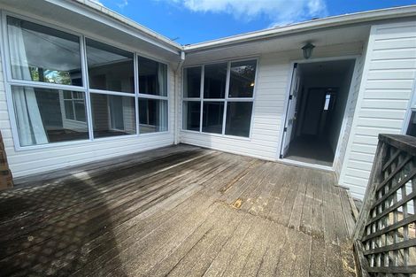 Photo of property in 106 Golf Road, New Lynn, Auckland, 0600