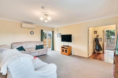 Photo of property in 52 Awaroa Road, Helensville, 0800