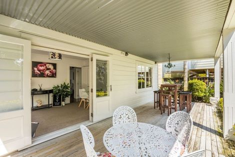 Photo of property in 122 Hine Street, New Plymouth, 4310