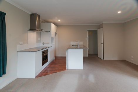 Photo of property in 86b Royal View Road, Te Atatu South, Auckland, 0610