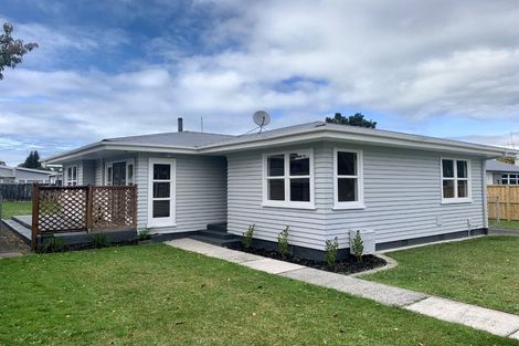 Photo of property in 1 Saint Lukes Place, Bader, Hamilton, 3206