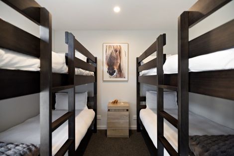 Photo of property in 13 Mcgibbon Lane, Jacks Point, 9371