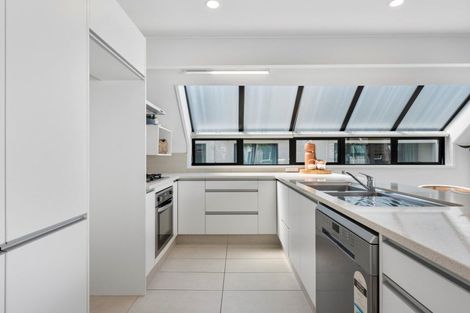 Photo of property in 3 The Mall, Mount Maunganui, 3116