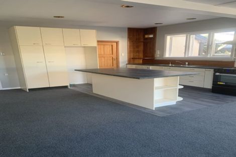 Photo of property in 84 Racecourse Road, Sockburn, Christchurch, 8042