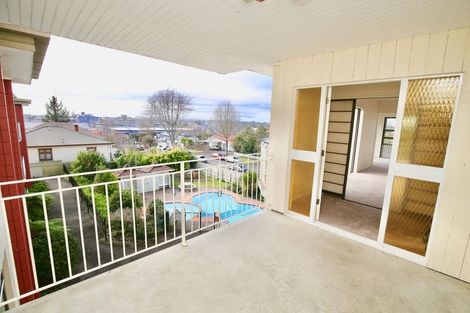 Photo of property in 10u9 Hunter Street, Hamilton Lake, Hamilton, 3204