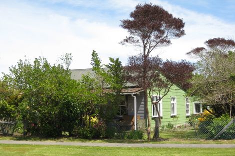 Photo of property in 12 Queen Street, Westport, 7825