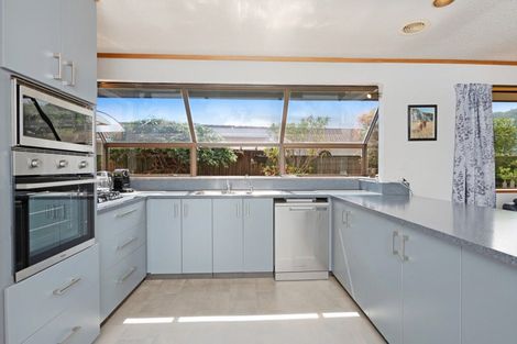 Photo of property in 11 Hurunui Street, Waikanae, 5036