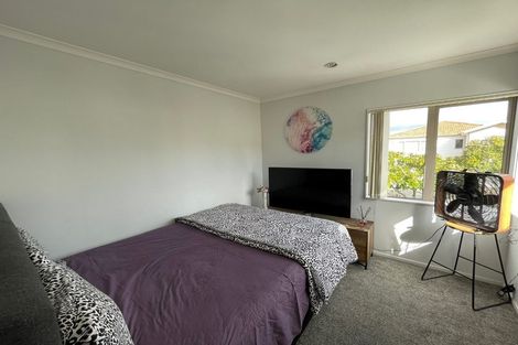 Photo of property in 15 Maypark Crescent, Flat Bush, Auckland, 2016