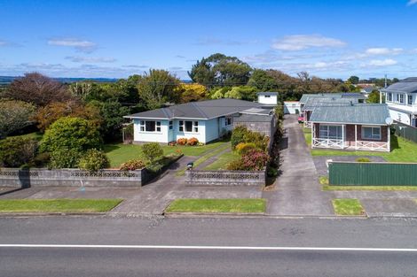 Photo of property in 38 Tawhiti Road, Hawera, 4610
