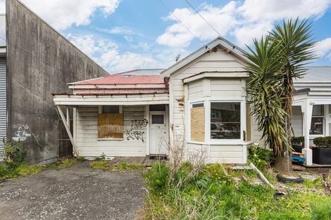 Photo of property in 74 Victoria Street, Petone, Lower Hutt, 5012