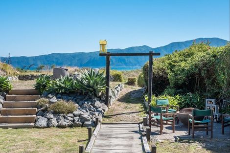 Photo of property in 9 Manly Street, Paraparaumu Beach, Paraparaumu, 5032