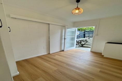 Photo of property in 3 Hartley Terrace, Massey, Auckland, 0614