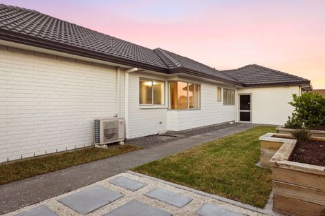 Photo of property in 34 Lotus Avenue, Mount Maunganui, 3116