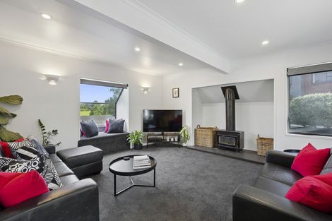 Photo of property in 18 Estuary Crescent, Fairfield, Dunedin, 9018