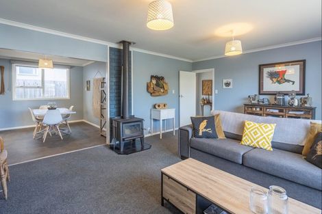 Photo of property in 16 Kaka Road, Raumati Beach, Paraparaumu, 5032