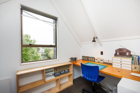 Photo of property in 570 Featherston Street, Roslyn, Palmerston North, 4414