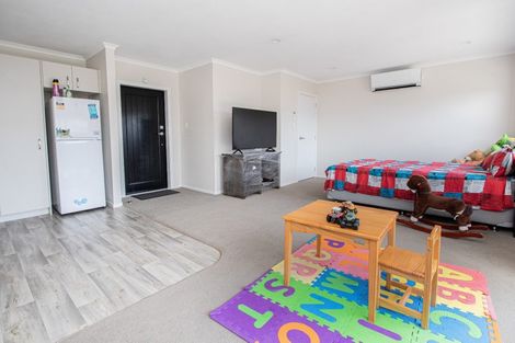 Photo of property in 9u2 Heath Street, Saint Andrews, Hamilton, 3200