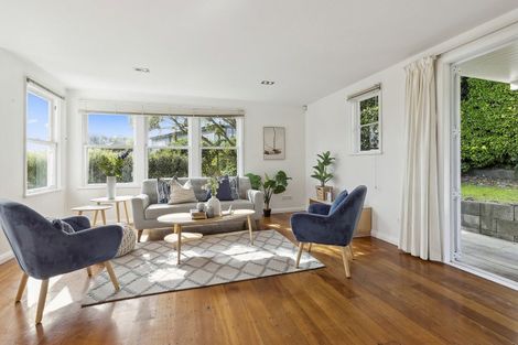 Photo of property in 19 Sidlaw Street, Strathmore Park, Wellington, 6022