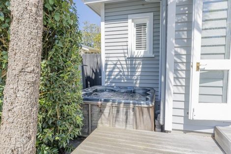 Photo of property in 9 Malcolm Avenue, Cashmere, Christchurch, 8022