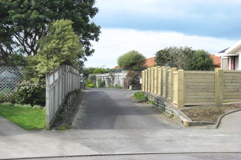 Photo of property in 14a Boulevard Drive, Merrilands, New Plymouth, 4312