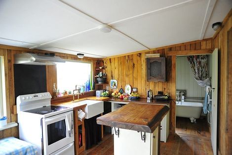 Photo of property in 16 Wellington Street, Enfield, Oamaru, 9491