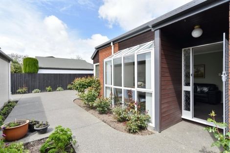 Photo of property in 9 Phoenix Lane, Northcote, Christchurch, 8052