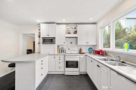 Photo of property in 36b Simla Crescent, Khandallah, Wellington, 6035