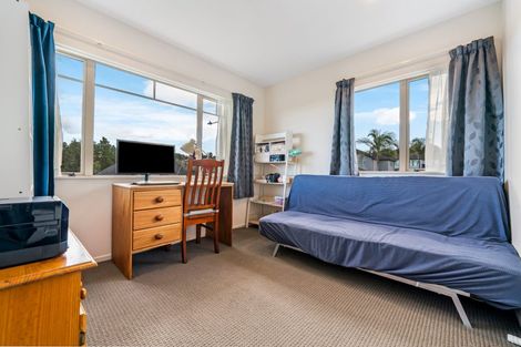 Photo of property in 11 Kouras Place, Flat Bush, Auckland, 2016