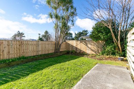 Photo of property in 32 Lynda Avenue, Paparangi, Wellington, 6037