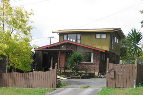 Photo of property in 89 Colwill Road, Massey, Auckland, 0614