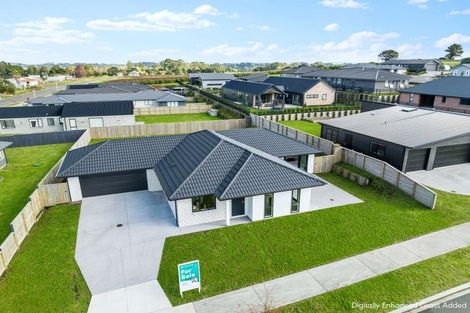 Photo of property in 4 Trevor Mcmiken Drive, Patumahoe, 2679