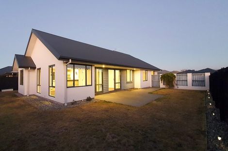 Photo of property in 28 Surfers Place, North New Brighton, Christchurch, 8083