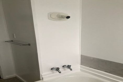 Photo of property in 9 Kotuku Street, Te Atatu Peninsula, Auckland, 0610