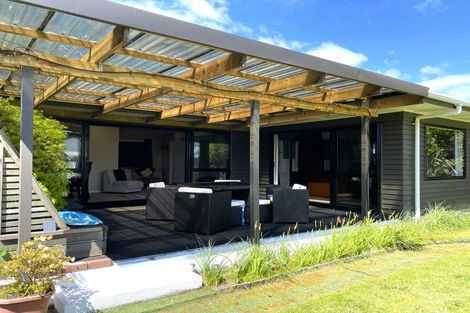 Photo of property in 9 Cooper Avenue, Holdens Bay, Rotorua, 3010