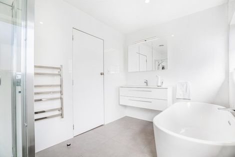 Photo of property in 470 Don Buck Road, Massey, Auckland, 0614