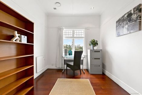 Photo of property in 4 Raroa Crescent, Northland, Wellington, 6012