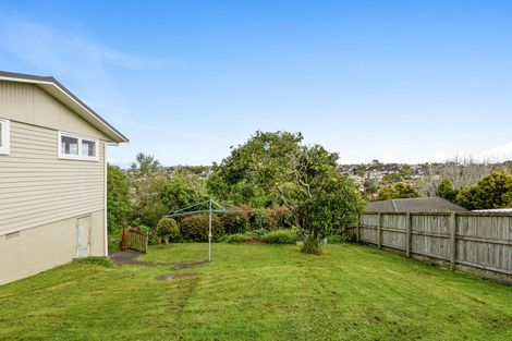 Photo of property in 11 Barker Rise, Northcross, Auckland, 0632