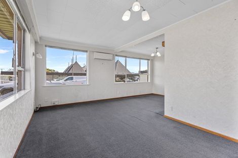 Photo of property in 1/378 Devon Street East, Strandon, New Plymouth, 4312