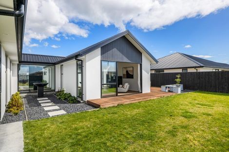 Photo of property in 10 Crosado Place, Rolleston, 7614