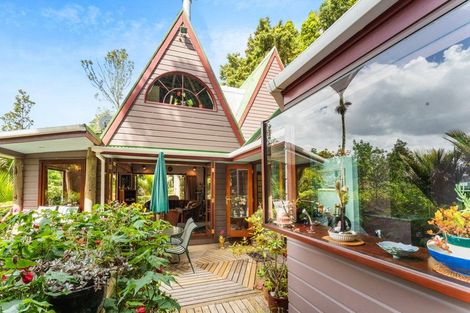 Photo of property in 27a Tane Road, Laingholm, Auckland, 0604