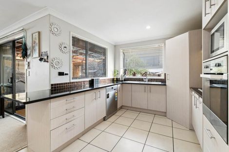 Photo of property in 19 The Enclave, Totara Heights, Auckland, 2105