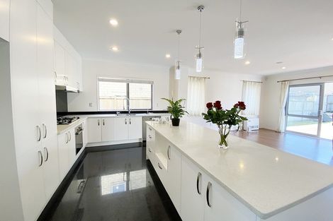 Photo of property in 68 Castlederg Drive, Flat Bush, Auckland, 2019