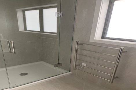 Photo of property in 19 Maude Street, Riverhead, 0820