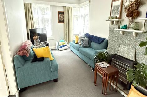 Photo of property in 76 Mcalpine Avenue, Mount Cook, Wellington, 6011