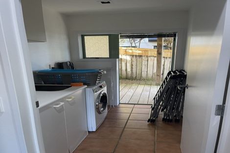 Photo of property in 1/4 Richards Avenue, Forrest Hill, Auckland, 0620