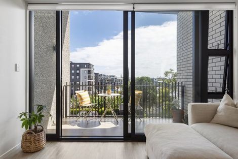 Photo of property in 210/165 Lake Road, Northcote, Auckland, 0627