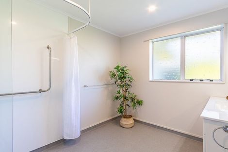 Photo of property in 34b Kapanui Road, Waikanae, 5036
