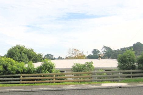 Photo of property in 184 Don Buck Road, Massey, Auckland, 0614